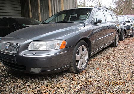 Volvo V70 Kombi D5 Summum