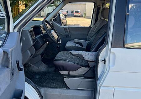 VW T4 Kombi Volkswagen - 2,4 DIESEL