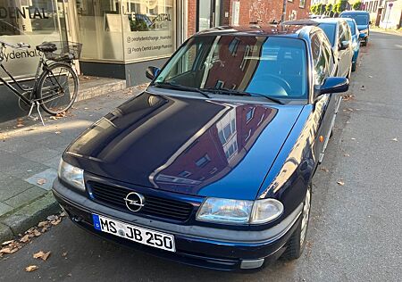 Opel Astra 1.6 16V Style Style