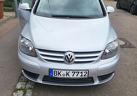 VW Golf Volkswagen Plus V Comfortline / Klima / 1,6 L