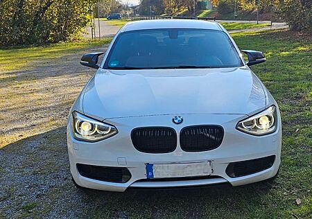 BMW 120d Urban Line/Bi Xenon /Navi/Pdc/Klimaaut