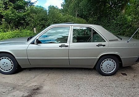 Mercedes-Benz 190 190E 2.6 H-Kennz. USA SHD Klima eSitze gepflegt