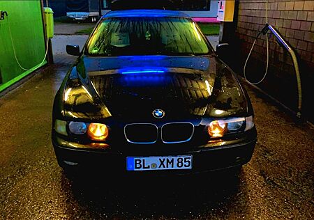 BMW 520i