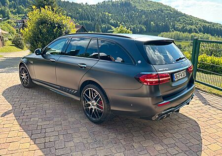 Mercedes-Benz E 63 AMG Mercedes-AMG E 63 S 4MATIC+ T Autom.