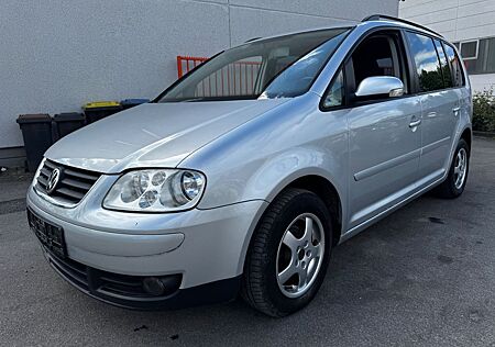 VW Touran Volkswagen Goal