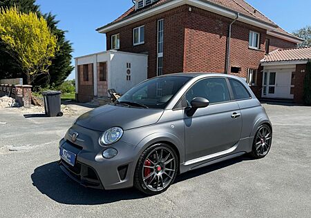 Abarth 695 Biposto/Akrapovic/Carbon/18-Zoll