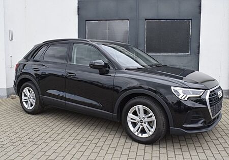 Audi Q3 35 TDI S tronic - LED Navi Kamera Pano