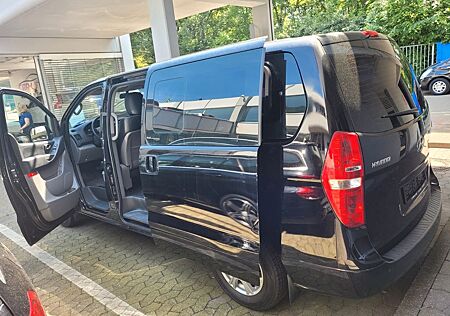 Hyundai H-1 Starex Grand Starex