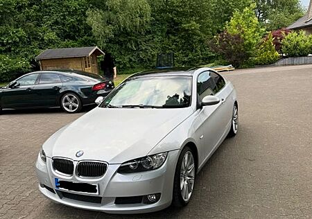 BMW 325i Coupé -