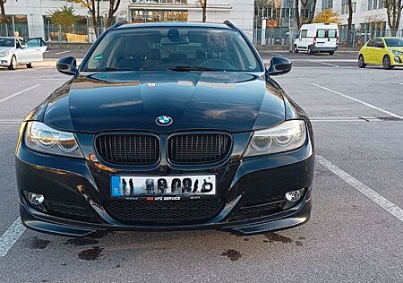 BMW 320i Touring -