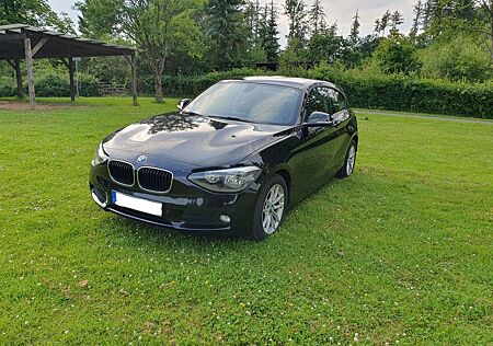 BMW 118d - 3-Türer schwarzmetallic