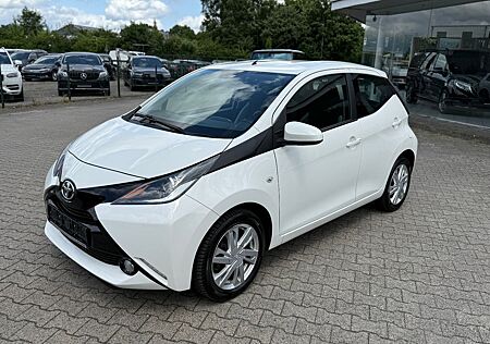 Toyota Aygo (X) Aygo LED/CAMERA