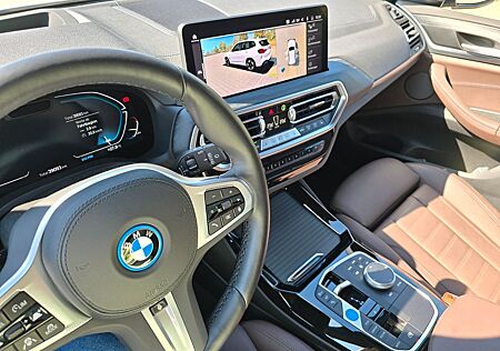 BMW iX3 IMPR. AHK Laser LenkH DrvRec HuD Esche