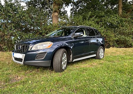 Volvo XC 60 XC60 D5 AWD Geartronic Summum