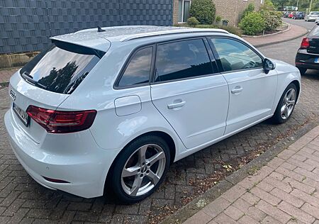 Audi A3 30 TDI Sportback -