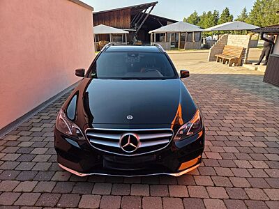 Mercedes-Benz E 400 4MATIC T -AMG-Line Pano,AHK,7 Sitzer