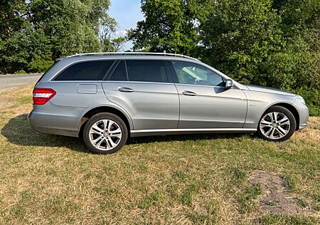 Mercedes-Benz E 250 CDI 4MATIC T B.E. ELEGANCE Autom. ELEGANCE