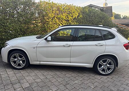 BMW X1 xDrive20d * M Paket * AHK *