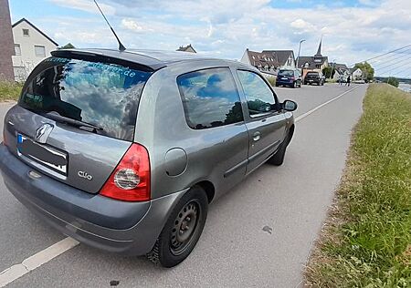 Renault Clio 1.2 16V - TÜV bis 05/2027