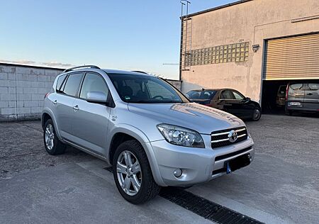 Toyota RAV 4 2.2-l-D-CAT 4x4 Executive Executive *TOP*