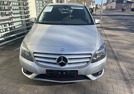 Mercedes-Benz B 200 BlueEFFICIENCY -