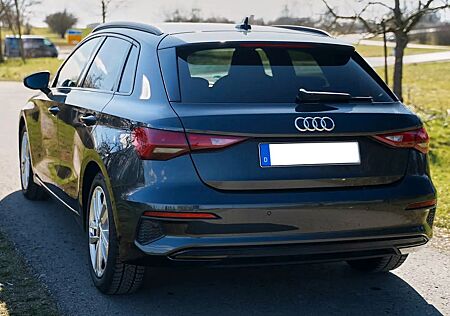 Audi A3 35 TFSI S tronic advanced Sportback advanced