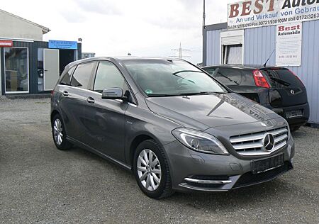 Mercedes-Benz B 180 Klasse / Bi Xenon /PDC /AHK /