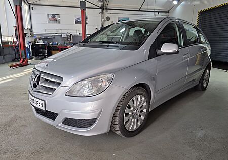 Mercedes-Benz B 180 I AHK I SHZ I 8FACH I HU-NEU I