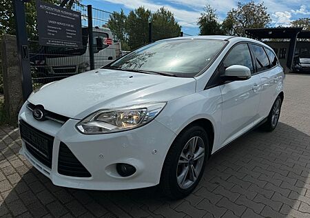 Ford Focus 1.6 KLIMA NAVI AHK SHZ TÜV 4/26 SCHECKHEFT