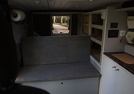 Ford Transit Custom V362 mit Campingausbau