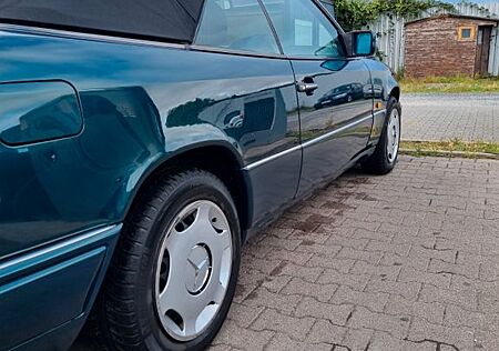Mercedes-Benz E 200 Cabrio W124 Oldtimer H- Kennzeichen