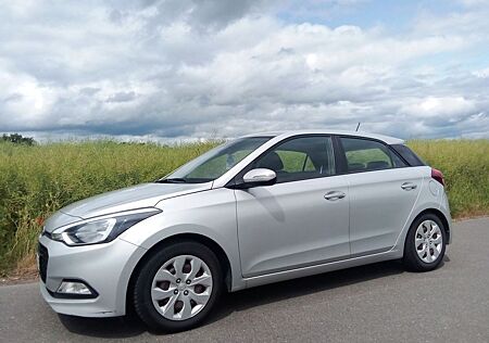 Hyundai i20 KLIMA, KAMARA, AHK, SHZ, TÜV 03/2026
