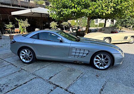 Mercedes-Benz SLR Sammlerfahrzeug nur 17.000km