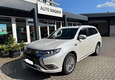 Mitsubishi Outlander PHEV Plus 4WD *LEDER 360KAM NAV TOTW**