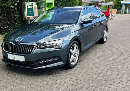Skoda Superb 2.0 TDI SCR DSG AMBITION COMBI AMBITION
