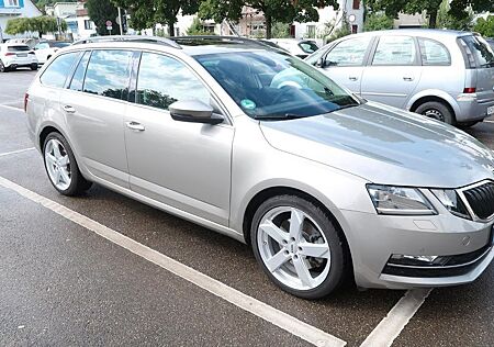 Skoda Octavia 2.0 TDI DSG 4x4 Style Combi Style