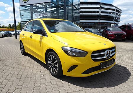 Mercedes-Benz B 200 d Style Navi