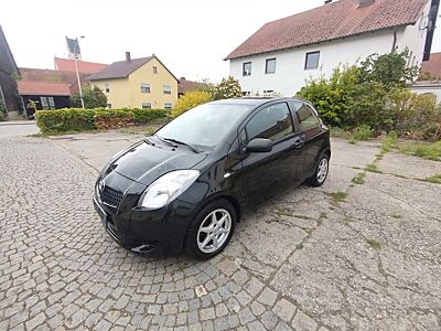 Toyota Yaris Cool 1,3-l-VVT-i