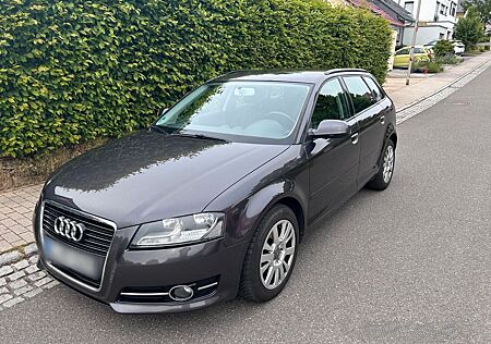 Audi A3 2.0 TDI (DPF) S tr. Attraction Sportback ...