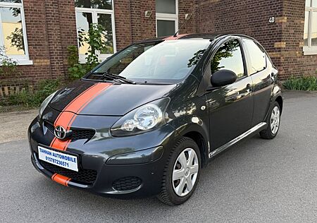 Toyota Aygo (X) Aygo (X)/Tüv Neu