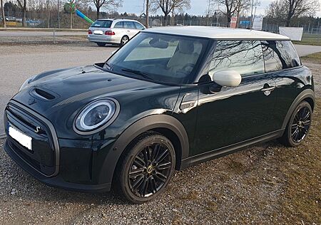 Mini Cooper SE Resolute Editon