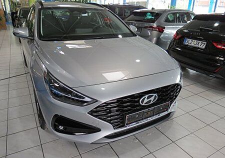 Hyundai i30 Combi 1.0 T-GDI EU6e Advantage (OPF),LED,Nav