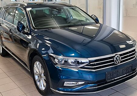VW Passat Variant Volkswagen 2.0 TDI SCR DSG Elegance Vari...