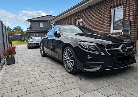 Mercedes-Benz E 400 Coupé 4Matic - AMG+19"+BURM+PANO+WIDE+360