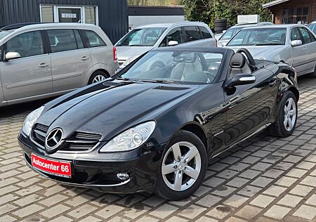 Mercedes-Benz SLK 200 K Roadster Aut*AIRSCRAF*1.HAND*XENON*NAV