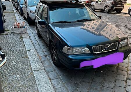 Volvo V70 2.4 -