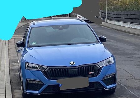 Skoda Octavia 2.0 TDI DSG RS PLUS Combi FINAL EDITION