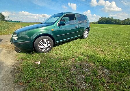 VW Golf Volkswagen 1.4 Basis