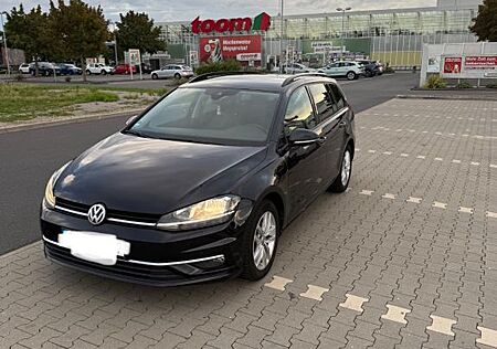VW Golf Volkswagen 1.6 TDI BMT DSG Comfortline Variant checkhe