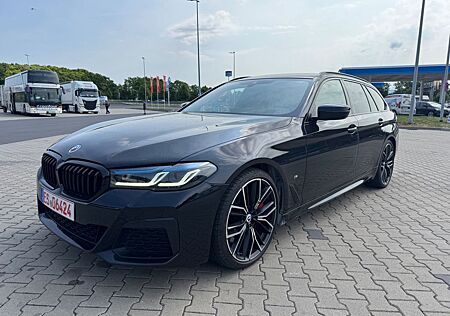 BMW 530d x M Sport Leder HUD AHK 20" Laser STHZ View